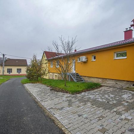 Velky Apartman Zlamanka Kroměříž Esterno foto