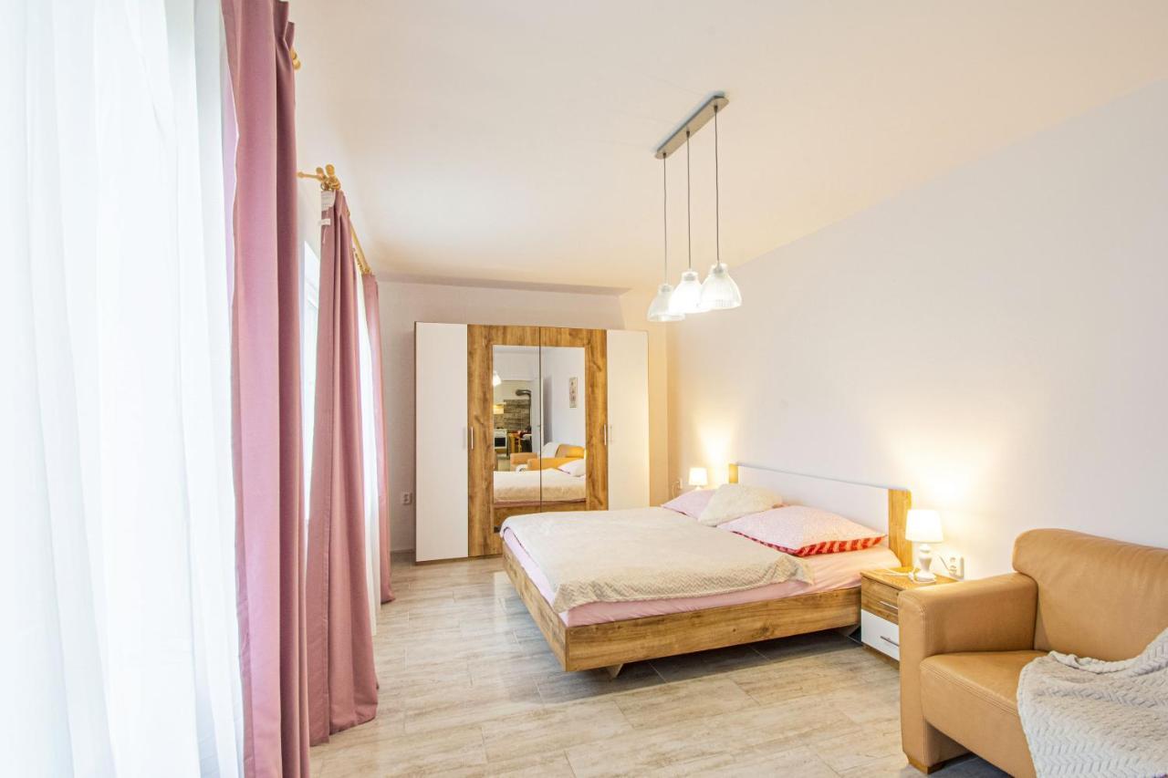 Velky Apartman Zlamanka Kroměříž Esterno foto